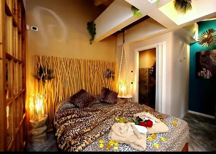 B&B Bellavista Exclusive in zona centrale con piscina -Jacuzzi vista lago LA COLAZIONE viene servita in una pasticceria rinomata ed esclusiva esterna alla struttura Desenzano del Garda